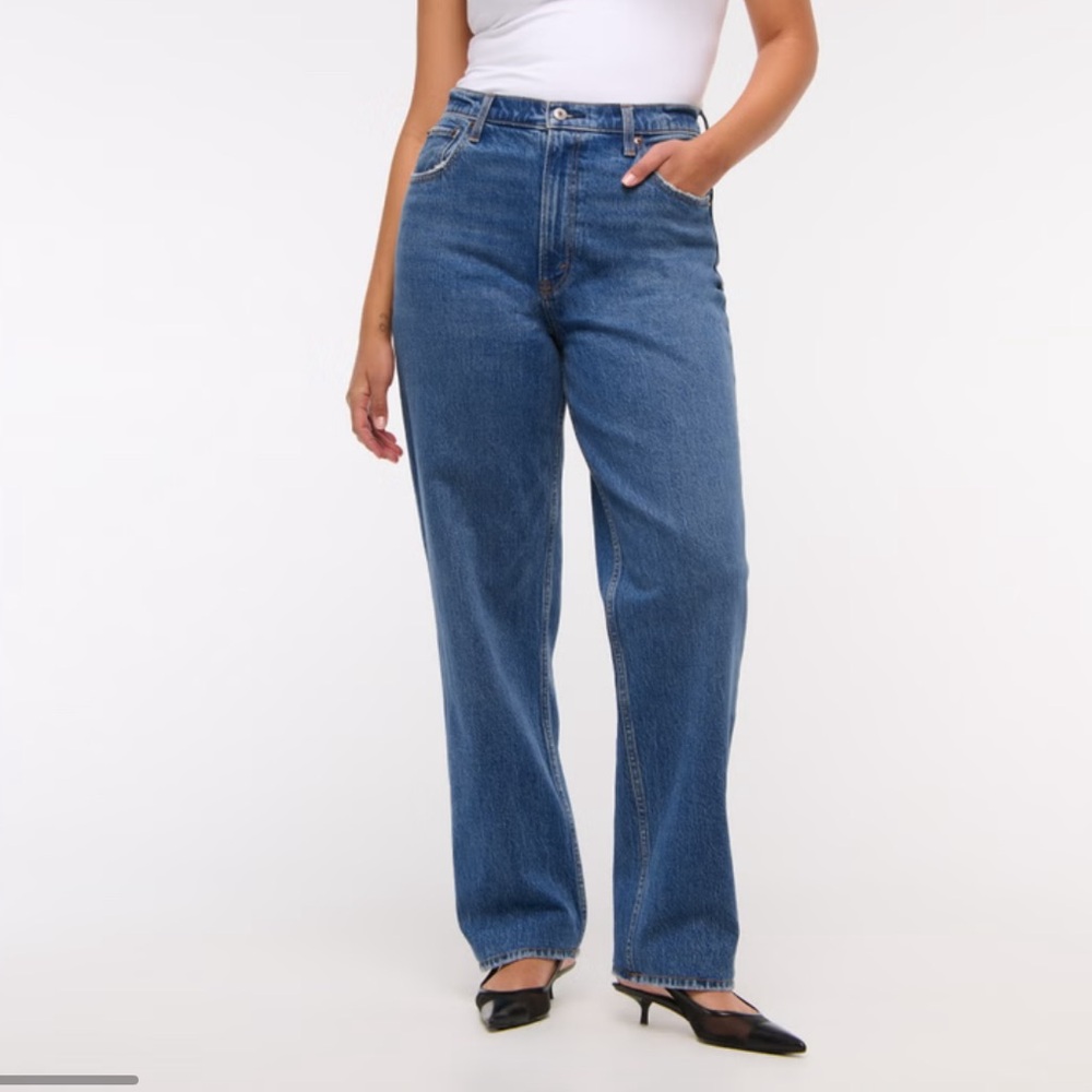 Abercrombie & Fitch Ultra High Rise 90s Straight Jean Blue Jeans Size 25 short